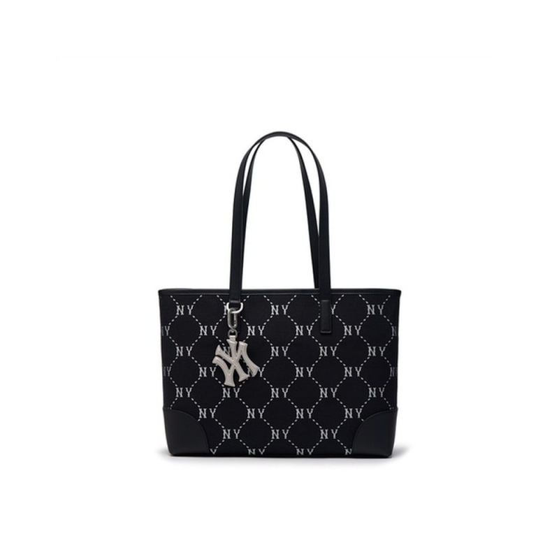 MLB Dia MONOGRAM Jacquard Large Tote Bag New York Yankees Tote Bags | HQ02-B0DS