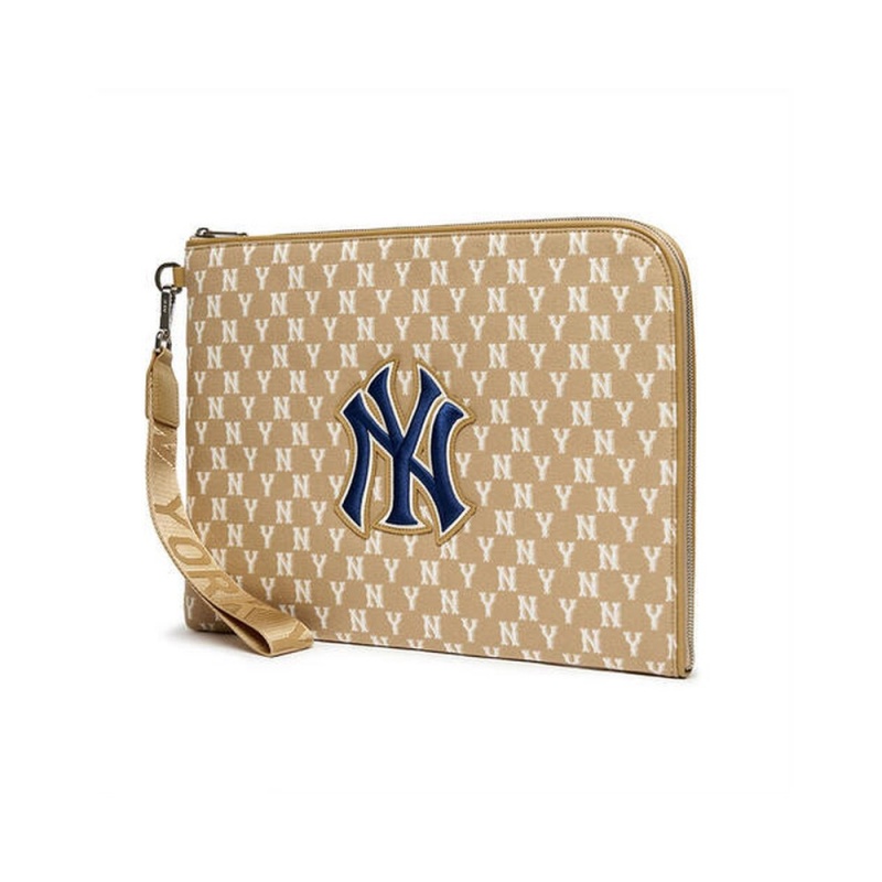 MLB MONOGRAM Digital Device Pouch M New York Yankees Wallets | PB07-S3JO