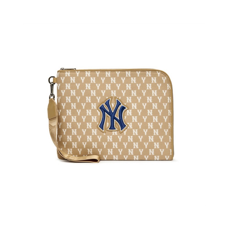 MLB MONOGRAM Digital Device Pouch S New York Yankees Wallets | GP34-V0RB