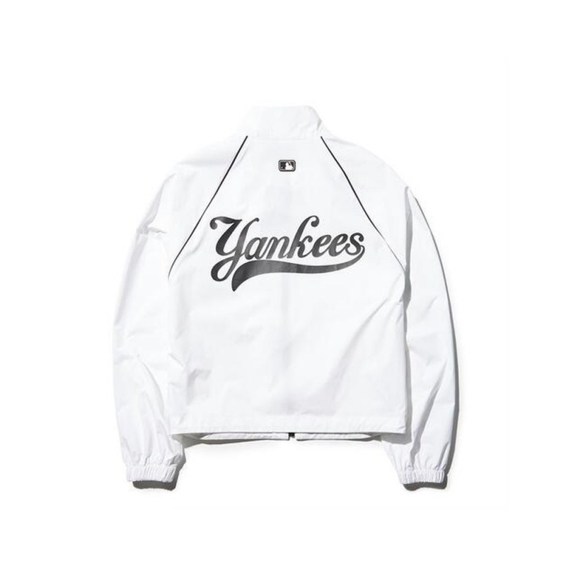 MLB [WMS] Sportive Varsity Crop Windbreaker New York Yankees Tops | GW65-U5DV